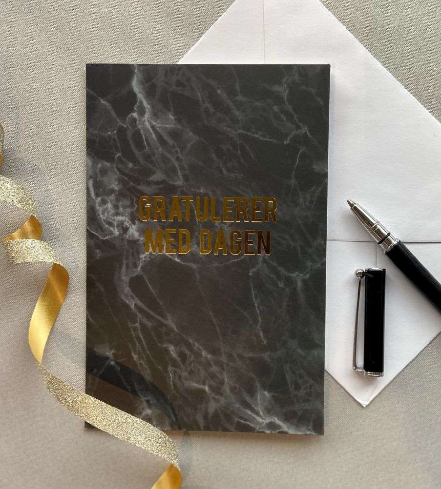 NORWAY DESIGN STUDIO - GRATULERER - Mørk marmor 10